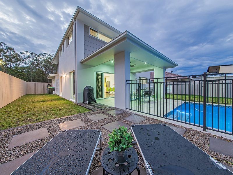 2 Foxwood Circuit, Wakerley QLD 4154