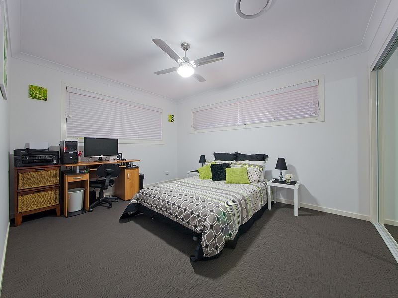 2 Foxwood Circuit, Wakerley QLD 4154