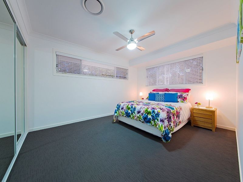 2 Foxwood Circuit, Wakerley QLD 4154