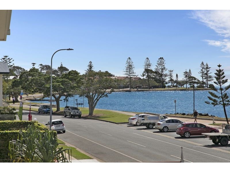 421 Esplanade, Manly QLD 4179