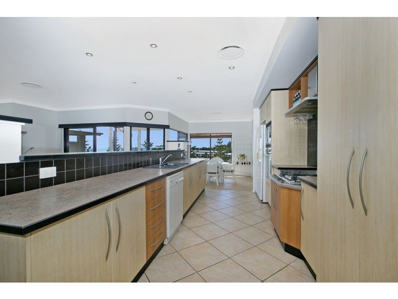 421 Esplanade, Manly QLD 4179
