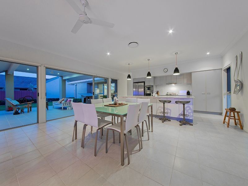 29 Macquarie Street, Wakerley QLD 4154