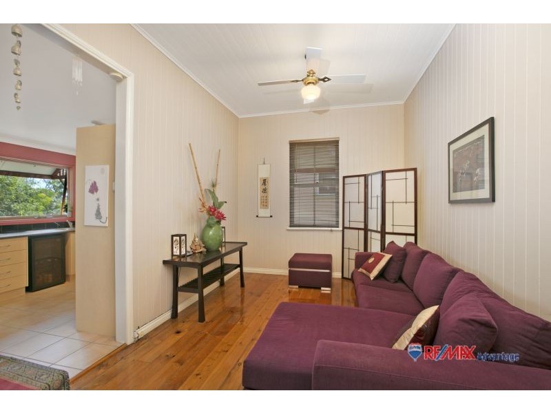 55 Yamboyna St, Manly QLD 4179