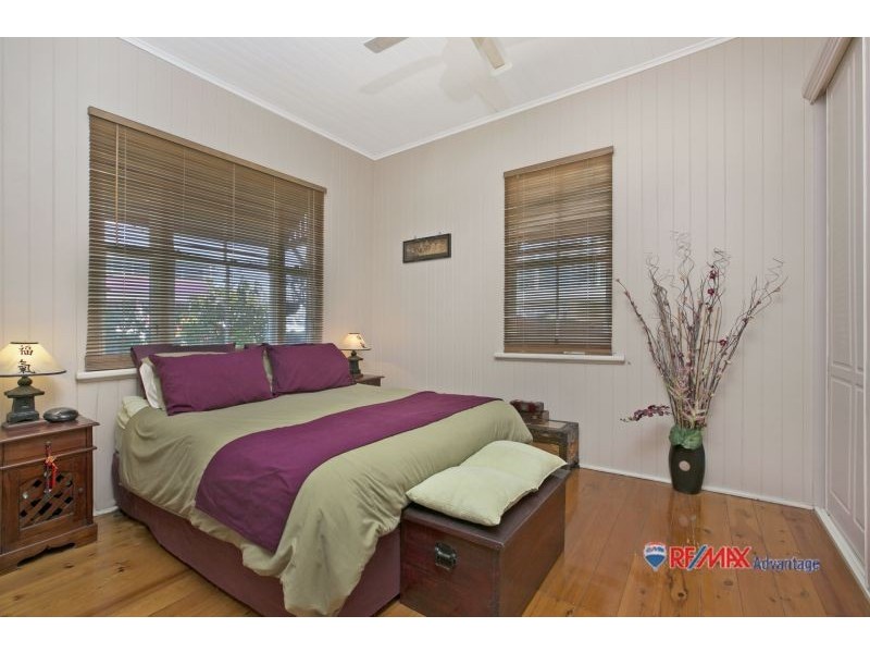 55 Yamboyna St, Manly QLD 4179