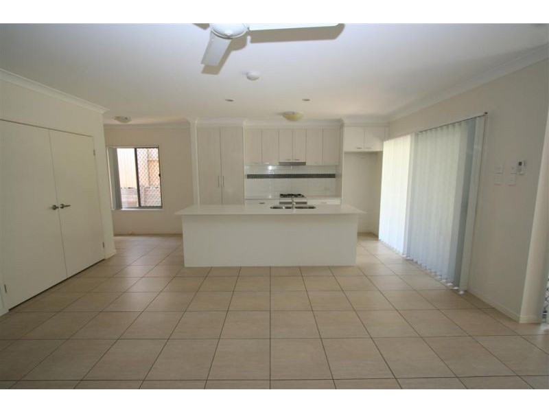 9/312 Manly Road, Manly West QLD 4179