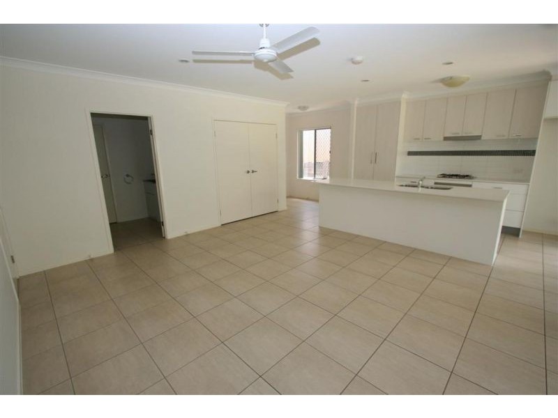 9/312 Manly Road, Manly West QLD 4179