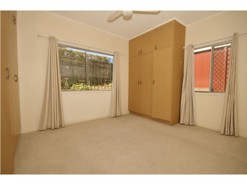 25 Carbethon Street, Manly QLD 4179