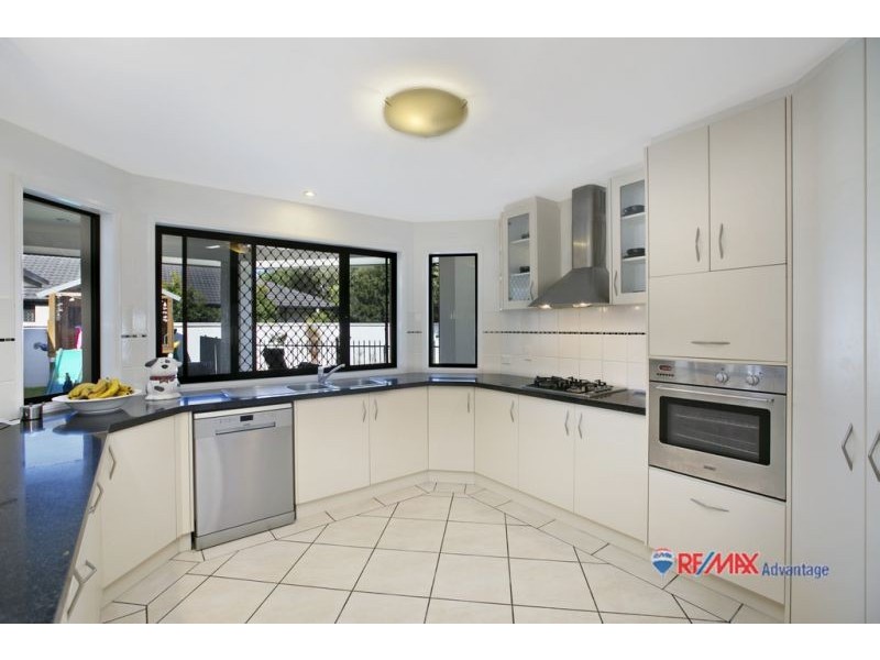 11 Charles Place, Manly West QLD 4179