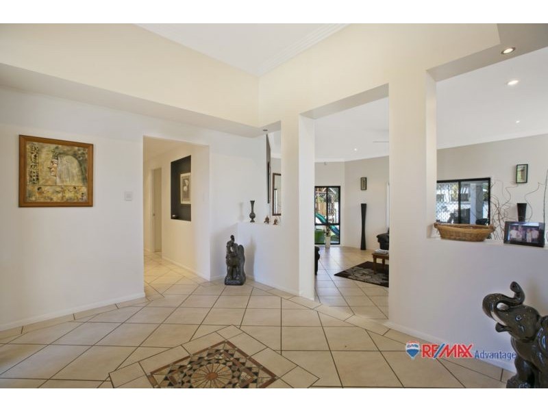 11 Charles Place, Manly West QLD 4179