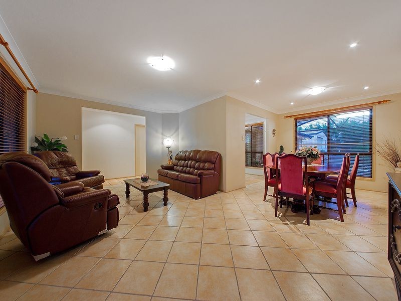 49 Underwood Street, Wakerley QLD 4154