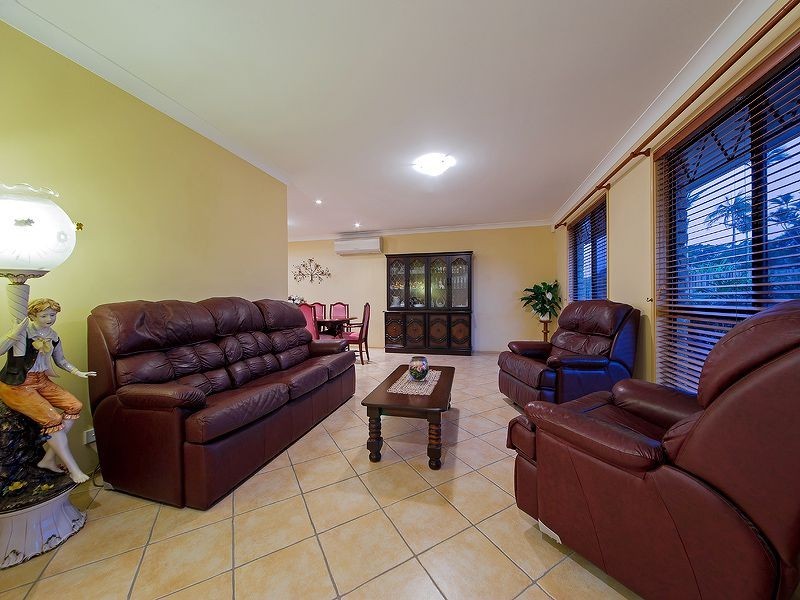 49 Underwood Street, Wakerley QLD 4154