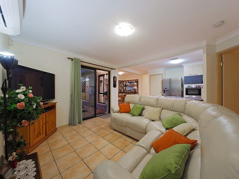 49 Underwood Street, Wakerley QLD 4154