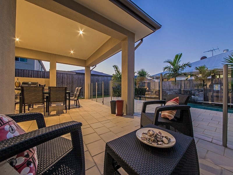 9 Brush Box Place, Wakerley QLD 4154