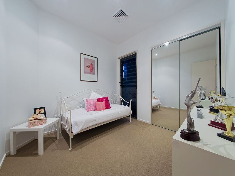 9 Brush Box Place, Wakerley QLD 4154