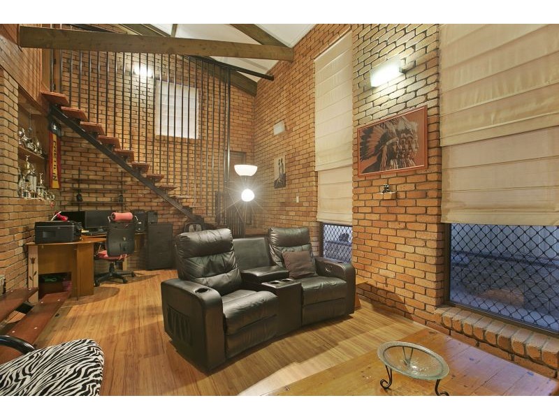 9 Farr Crt, Daisy Hill QLD 4127