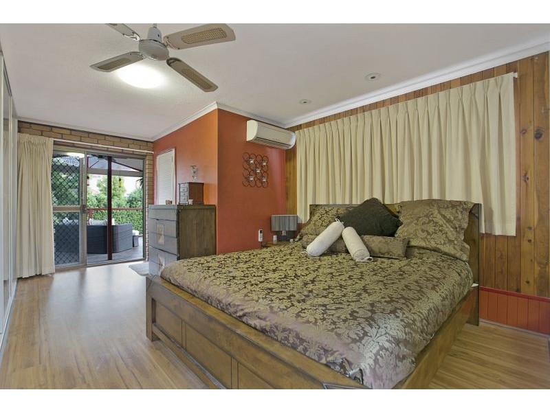 9 Farr Crt, Daisy Hill QLD 4127