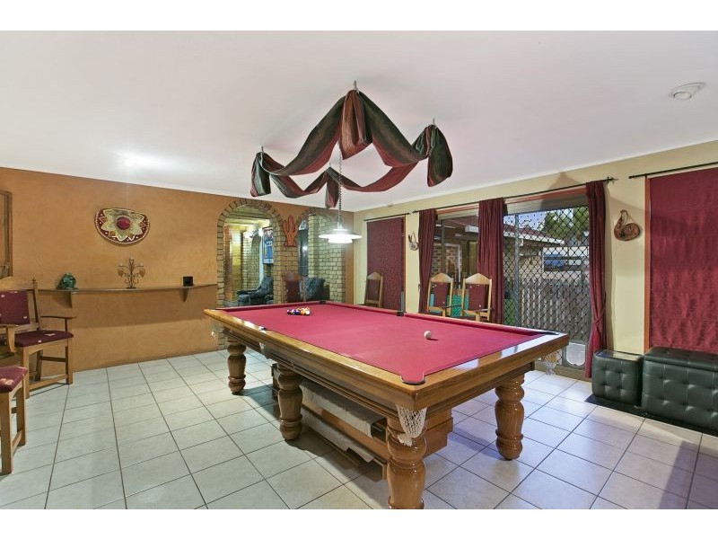 9 Farr Crt, Daisy Hill QLD 4127