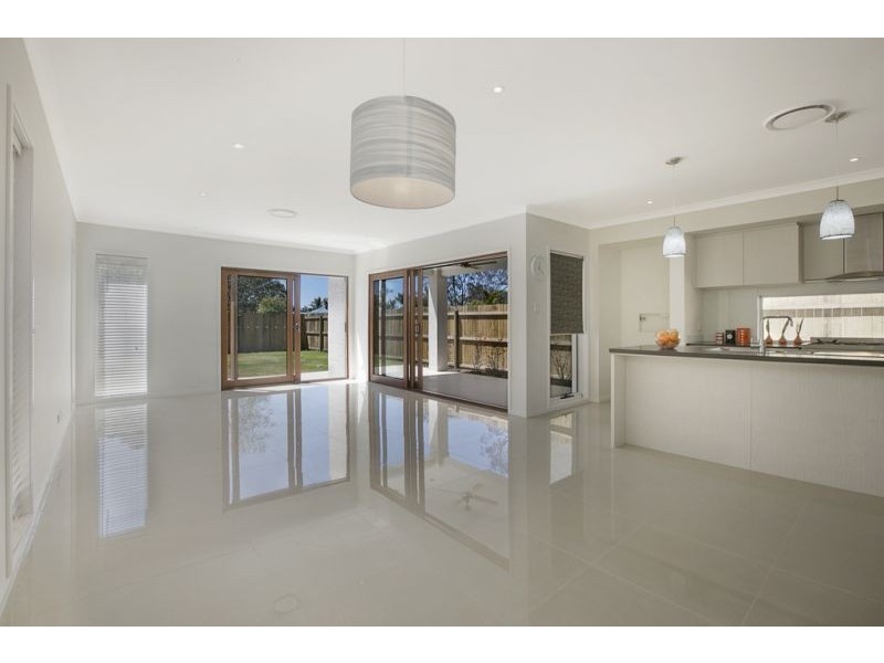 43 Villiers St, Lota QLD 4179
