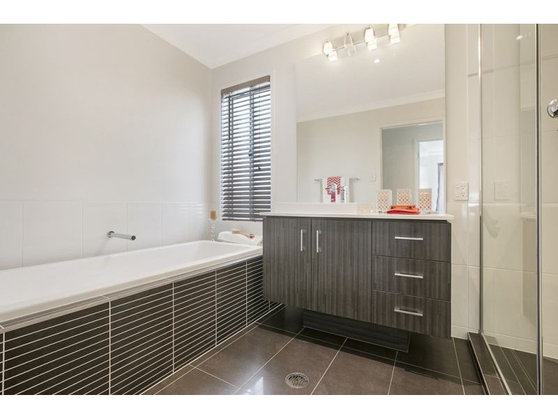 43 Villiers St, Lota QLD 4179