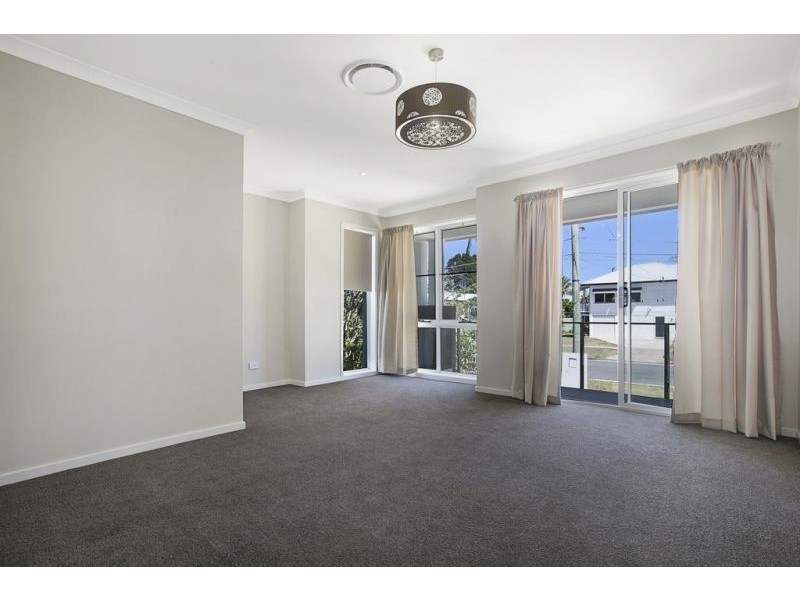 43 Villiers St, Lota QLD 4179