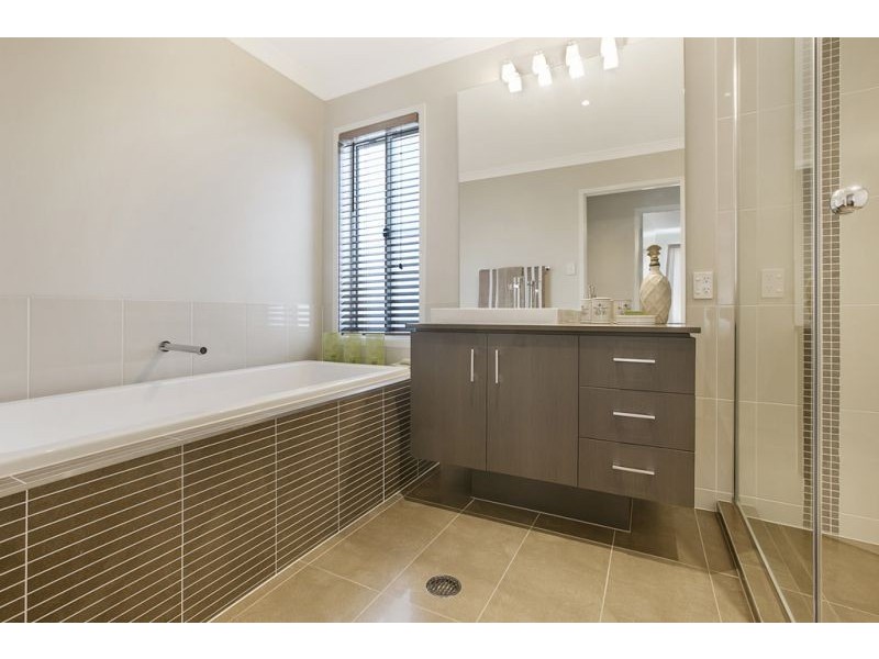 43 Villiers St, Lota QLD 4179