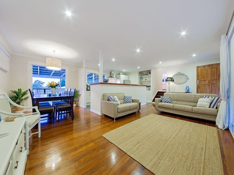 17 Bushing Street, Wynnum West QLD 4178