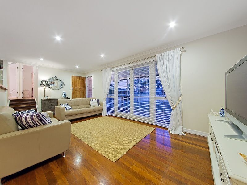17 Bushing Street, Wynnum West QLD 4178
