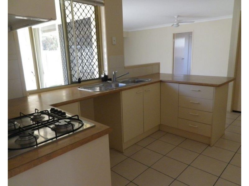 48 Samantha Street, Wynnum West QLD 4178