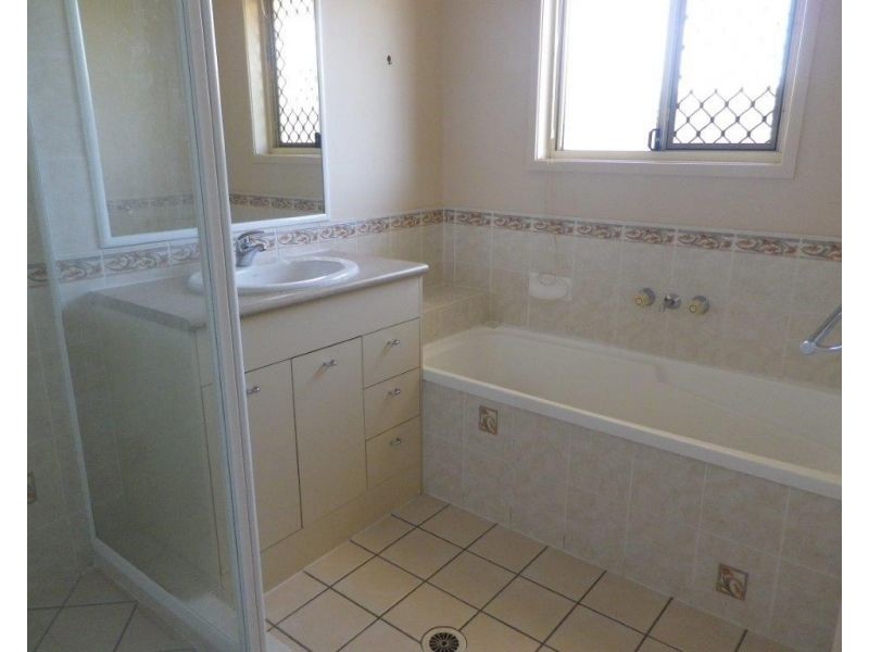 48 Samantha Street, Wynnum West QLD 4178