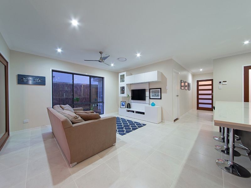 57 Foxwood Circuit, Wakerley QLD 4154