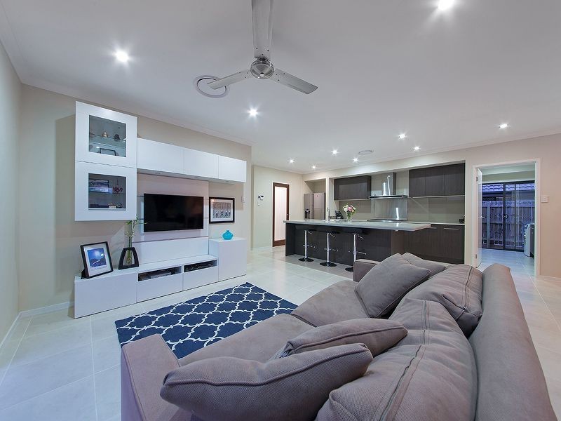57 Foxwood Circuit, Wakerley QLD 4154