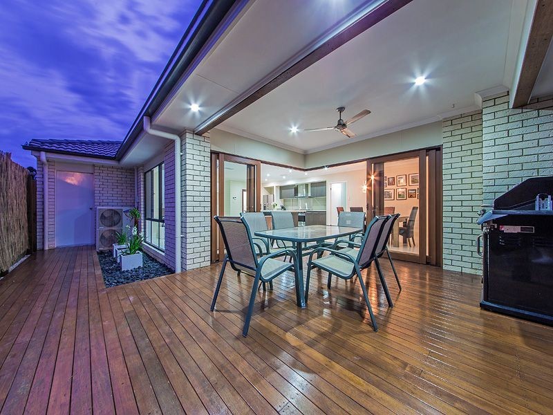 57 Foxwood Circuit, Wakerley QLD 4154