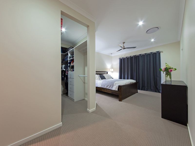 57 Foxwood Circuit, Wakerley QLD 4154