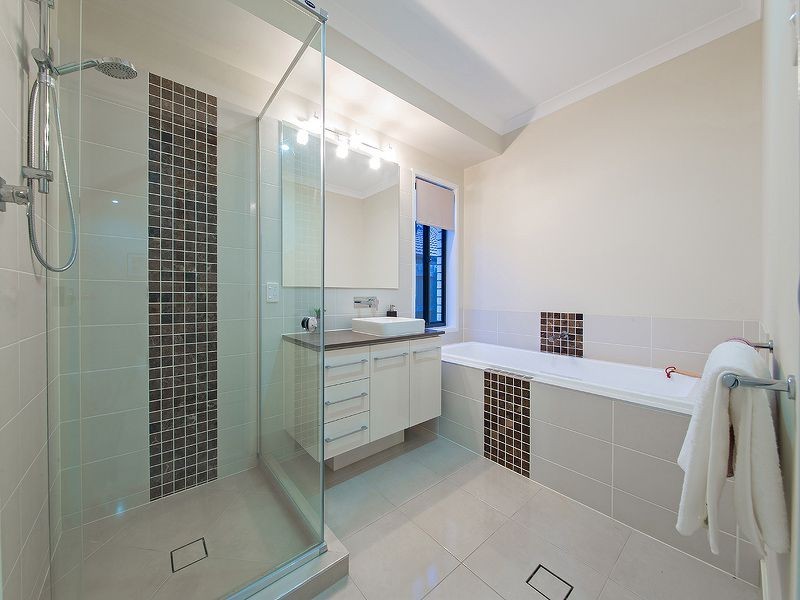 57 Foxwood Circuit, Wakerley QLD 4154