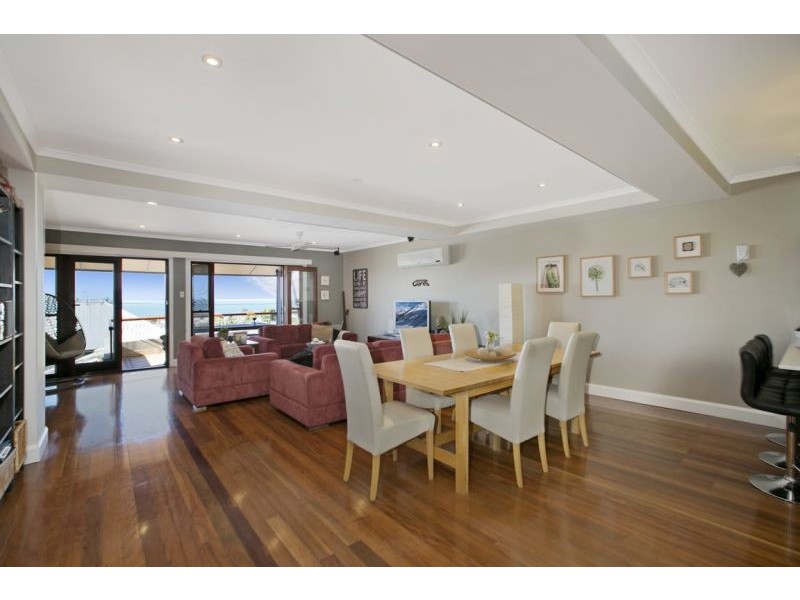 55 Melville Terrace, Wynnum QLD 4178