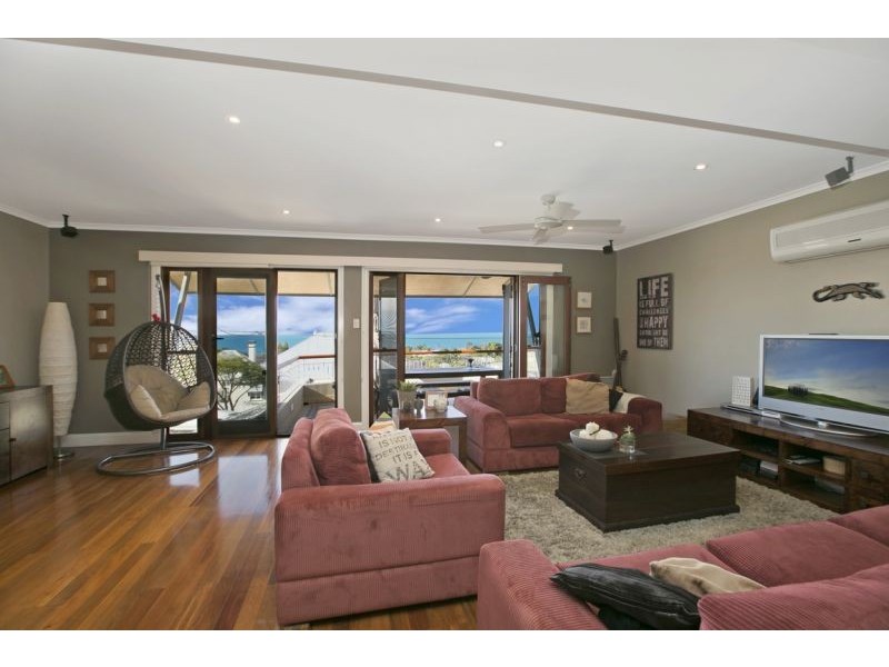 55 Melville Terrace, Wynnum QLD 4178