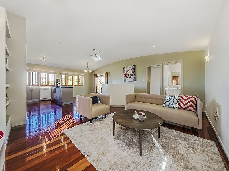 120 Melville Terrace, Manly QLD 4179