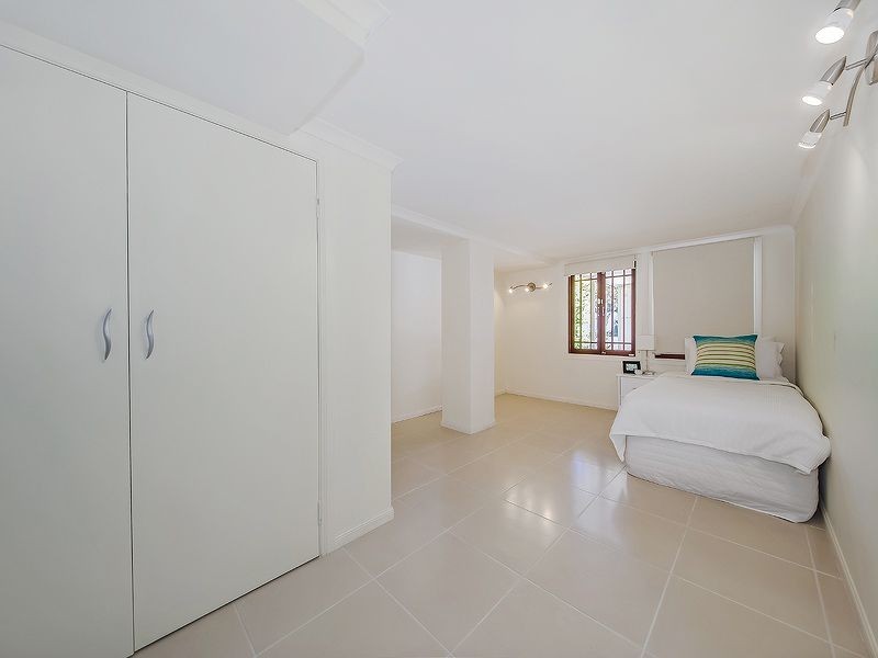 120 Melville Terrace, Manly QLD 4179