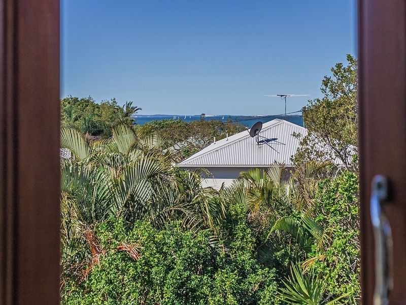 120 Melville Terrace, Manly QLD 4179