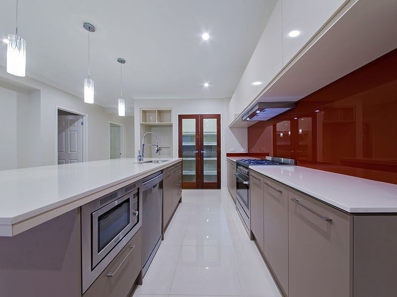 85 Watervale Parade, Wakerley QLD 4154