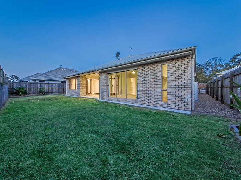 85 Watervale Parade, Wakerley QLD 4154