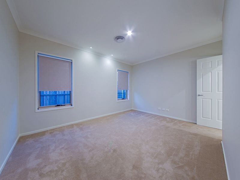 85 Watervale Parade, Wakerley QLD 4154