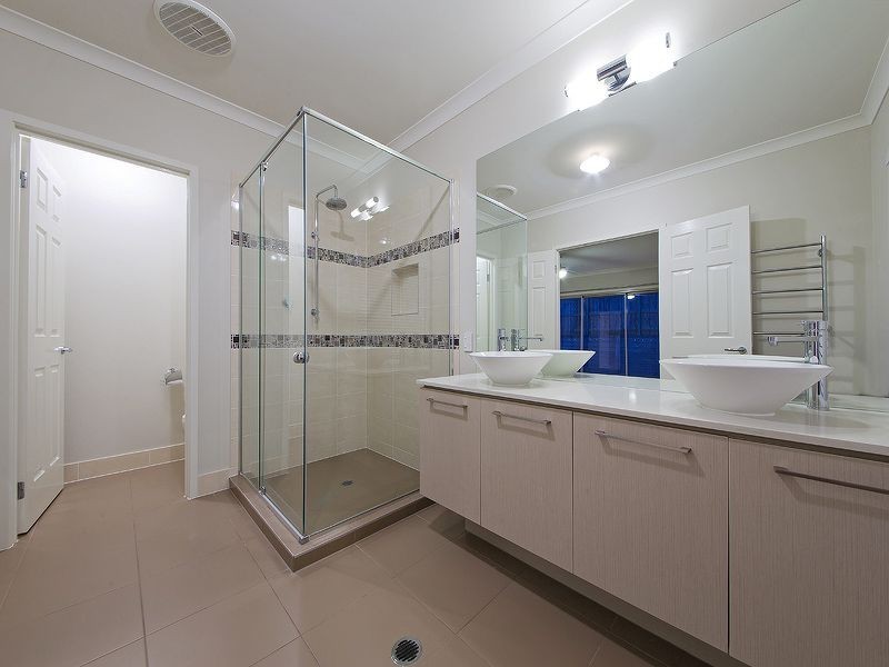 85 Watervale Parade, Wakerley QLD 4154