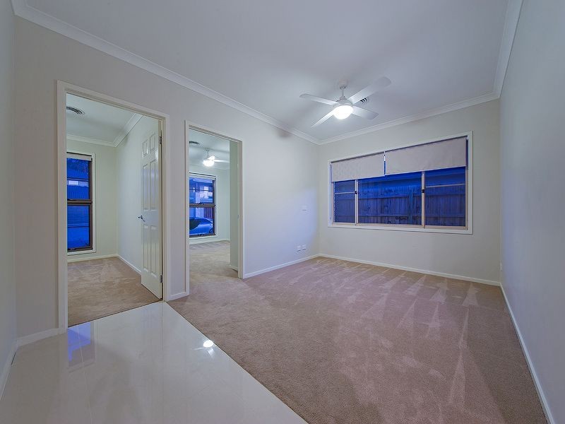 85 Watervale Parade, Wakerley QLD 4154