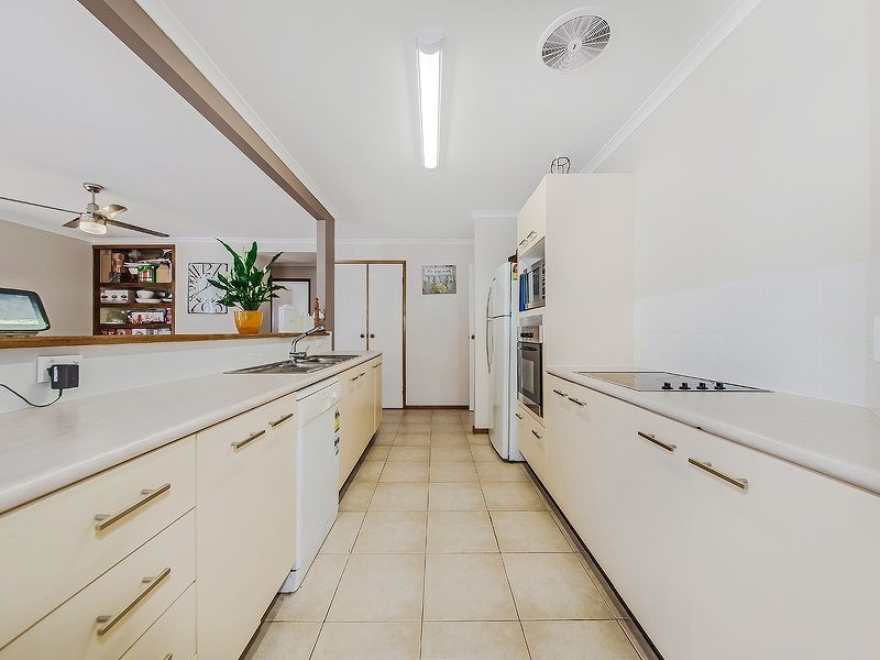 297 Whites Road, Lota QLD 4179