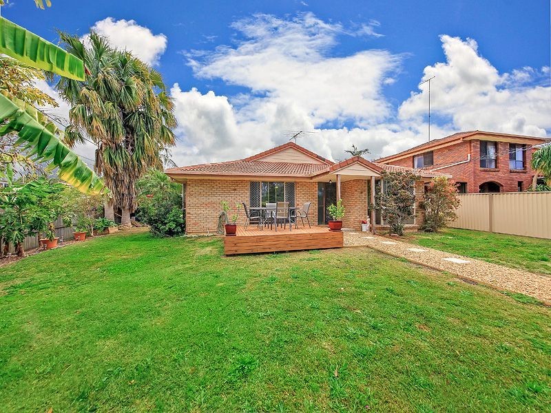 297 Whites Road, Lota QLD 4179