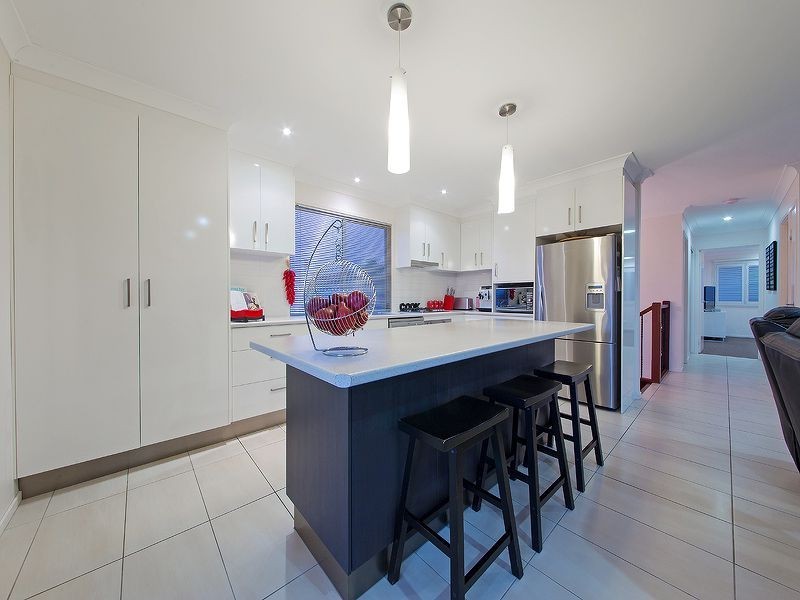 25 Grainger Street, Wynnum QLD 4178
