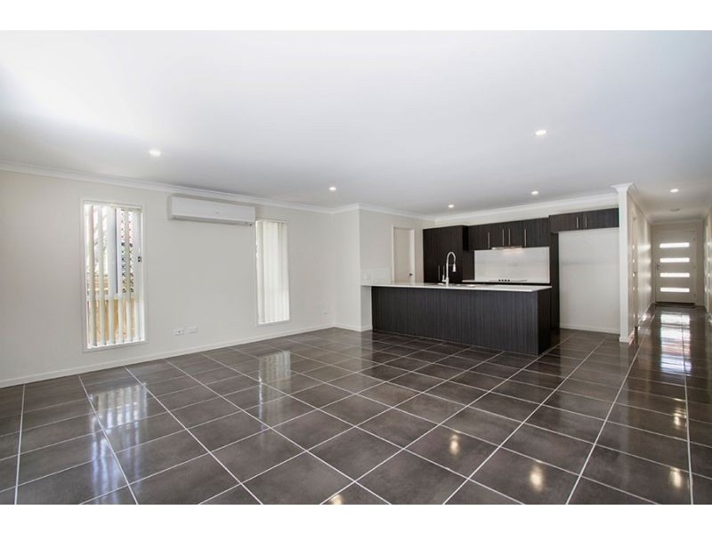 61 Randall Road, Wynnum West QLD 4178