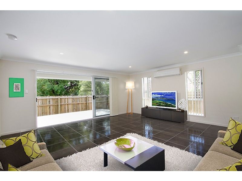 61 Randall Road, Wynnum West QLD 4178