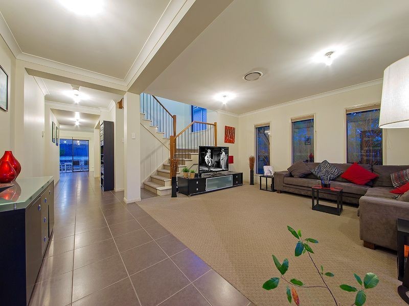 64 Yarra Road, Wakerley QLD 4154